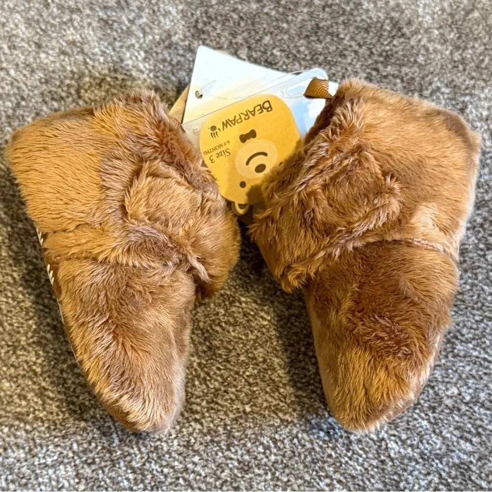 NWT Bearpaw infant size 3 brown faux fur booties